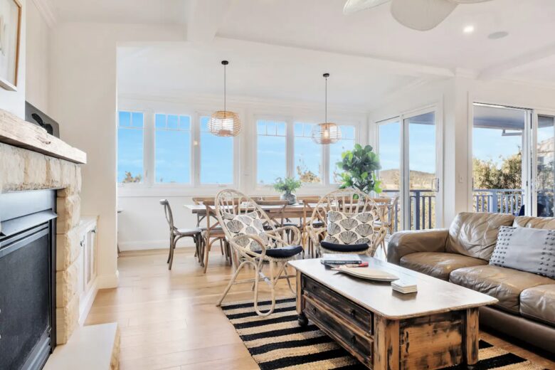 The CopaView Beach House - Copacabana, Australia