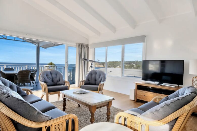 The CopaView Beach House - Copacabana, Australia