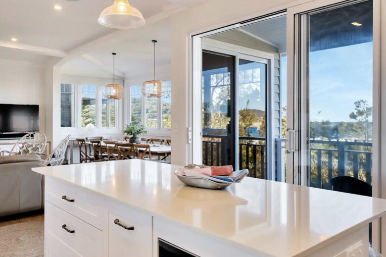 The CopaView Beach House - Copacabana, Australia