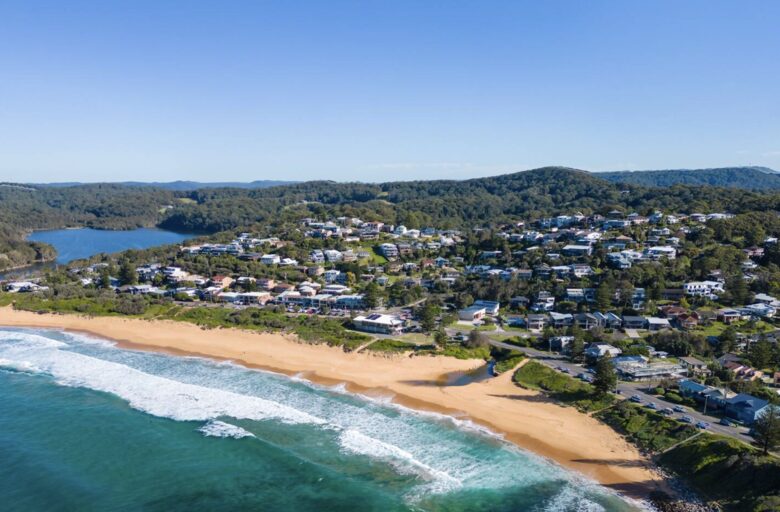 The CopaView Beach House - Copacabana, Australia