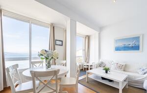 Waterfront Caion Apartment - A Laracha, Caion, Spain