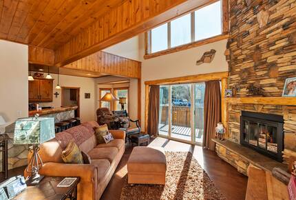 Longhorn Lodge | Spa, Close to Snow Summit, Pet Friendly - Big Bear Lake, California
