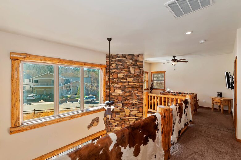 Longhorn Lodge | Spa, Close to Snow Summit, Pet Friendly - Big Bear Lake, California