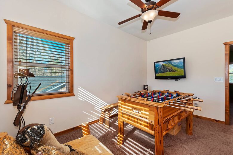 Longhorn Lodge | Spa, Close to Snow Summit, Pet Friendly - Big Bear Lake, California