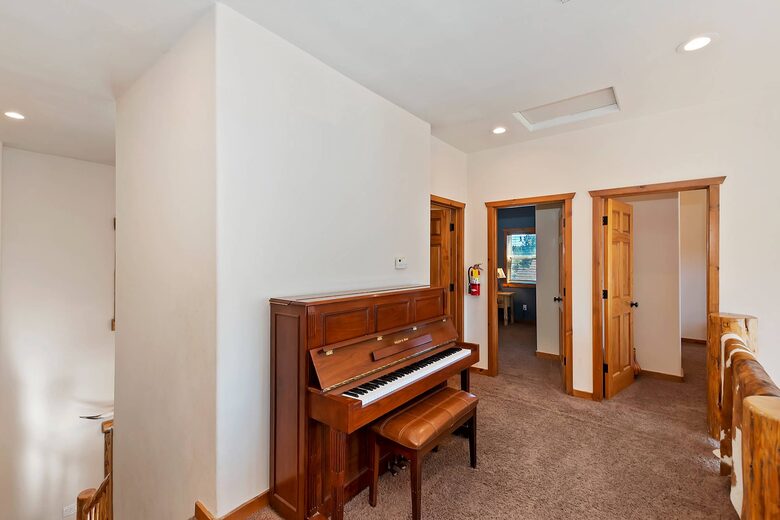 Longhorn Lodge | Spa, Close to Snow Summit, Pet Friendly - Big Bear Lake, California