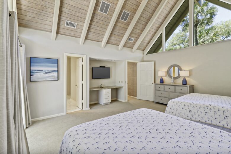 Elegant Hilton Head Island Retreat with Private Pool - Hilton Head Island, South Carolina