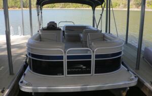 Lakefront Getaway on Fontana Lake Private with Dock Pontoon - Bryson City, North Carolina