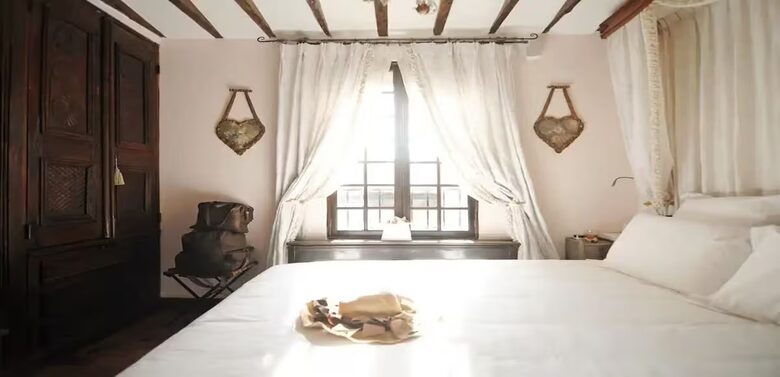 French Luxury in Ile Saint Louis - Paris, France