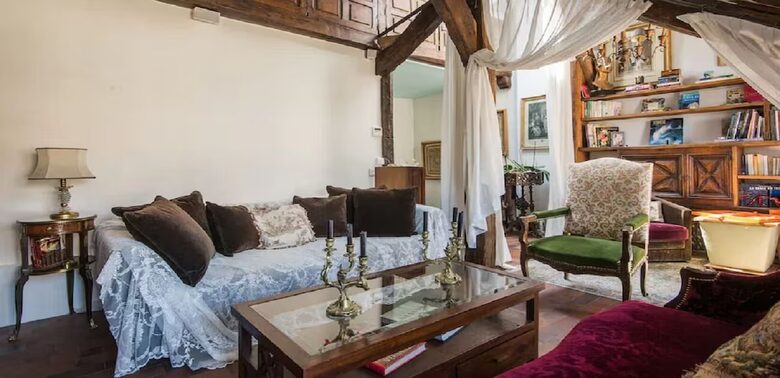 French Luxury in Ile Saint Louis - Paris, France