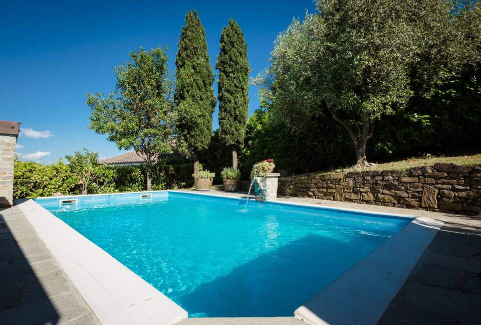 Bosco Bracco: Scenic Hilltop Vineyard Retreat in Asti - Canelli, Italy
