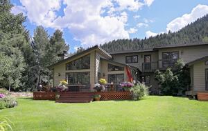 Backyard facing golf course & Stone Creek