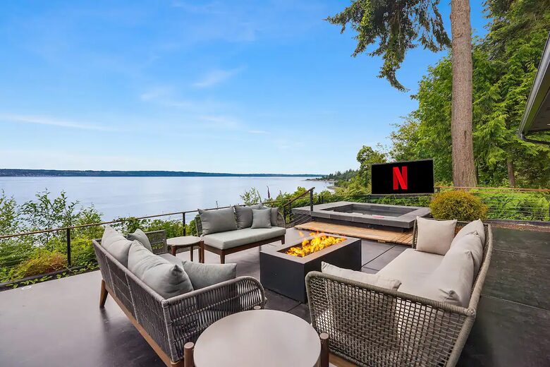 SaltWood | Zenith Waterfront Retreat - Kingston, Washington