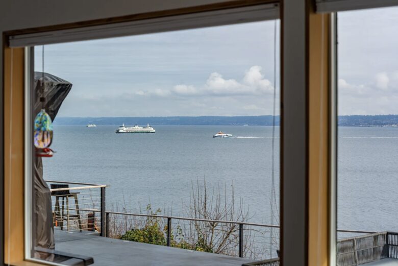 SaltWood | Zenith Waterfront Retreat - Kingston, Washington