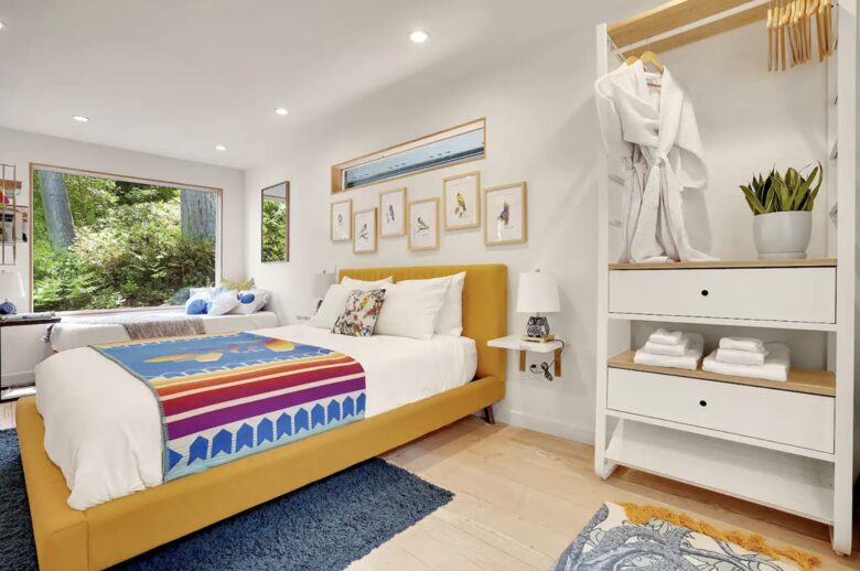 SaltWood | Zenith Waterfront Retreat - Kingston, Washington