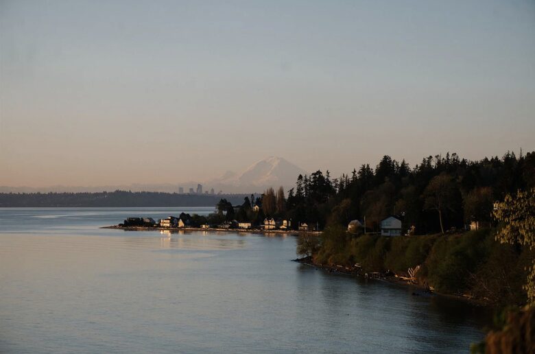 SaltWood | Zenith Waterfront Retreat - Kingston, Washington