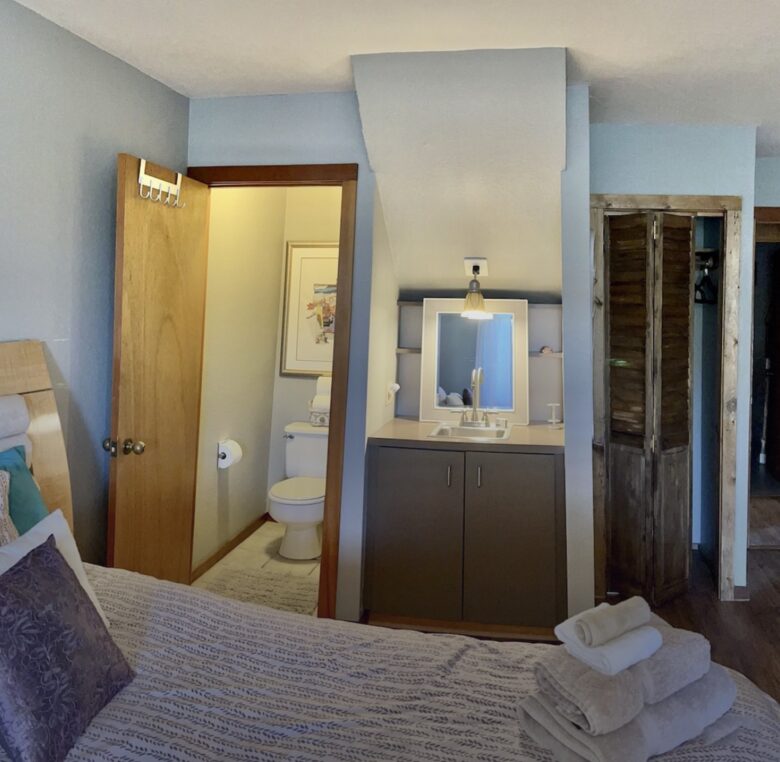 Oceanfront w/ sweeping views, decks, hot tub and dog friendly! Gualala/ Sea Ranch - Gualala, California