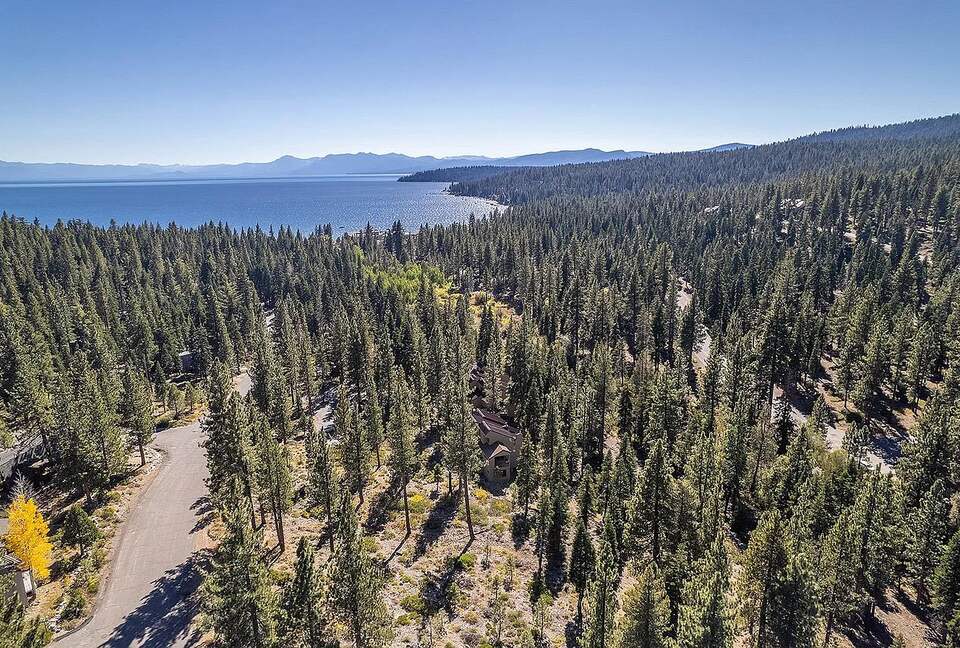Lake Tahoe Retreat - Carnelian Bay, California