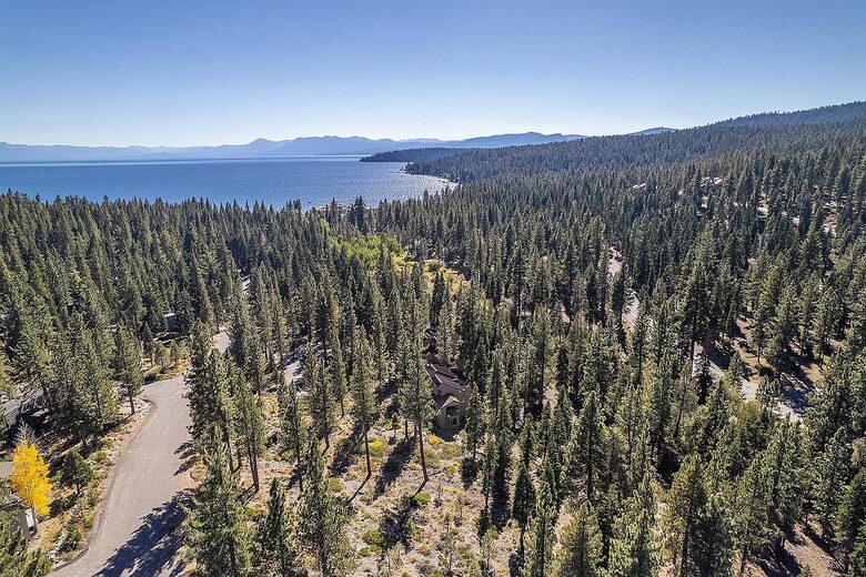 Lake Tahoe Retreat - Carnelian Bay, California
