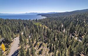 Lake Tahoe Retreat - Carnelian Bay, California