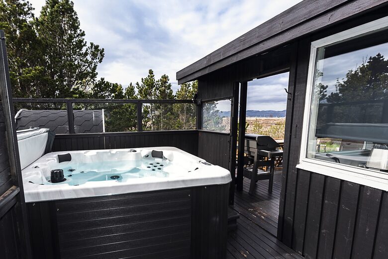 Iceland Golden Circle Lake View Cabin - Selfoss, Iceland