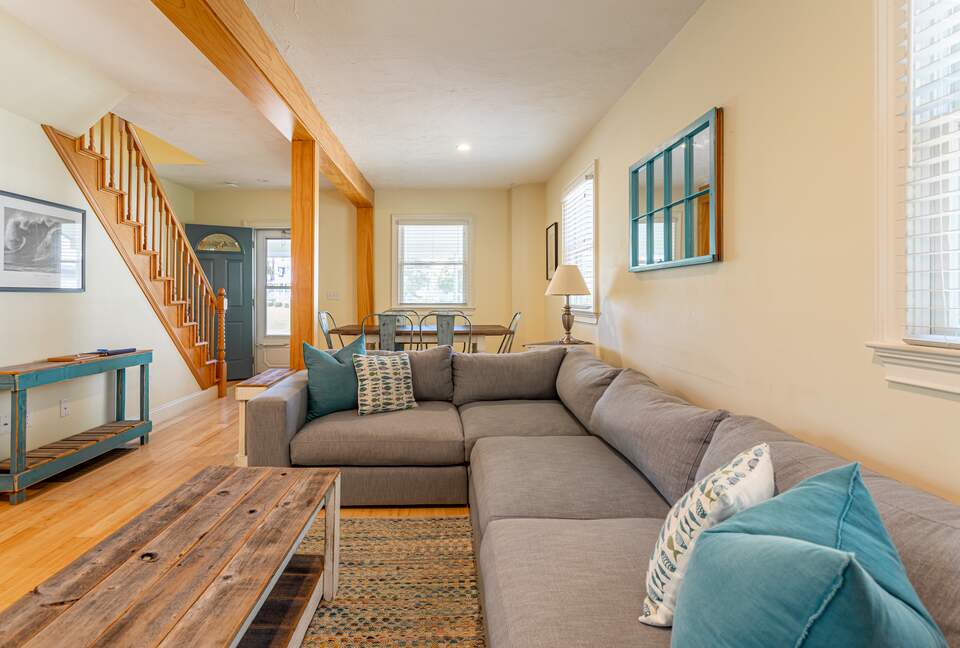 Beautiful Oak Bluffs Cottage Close to Town and Beach - Oak Bluffs, Massachusetts