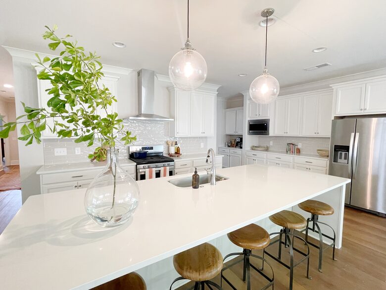 Luxury Auburn 4 Bedroom Gameday House - Auburn, Alabama
