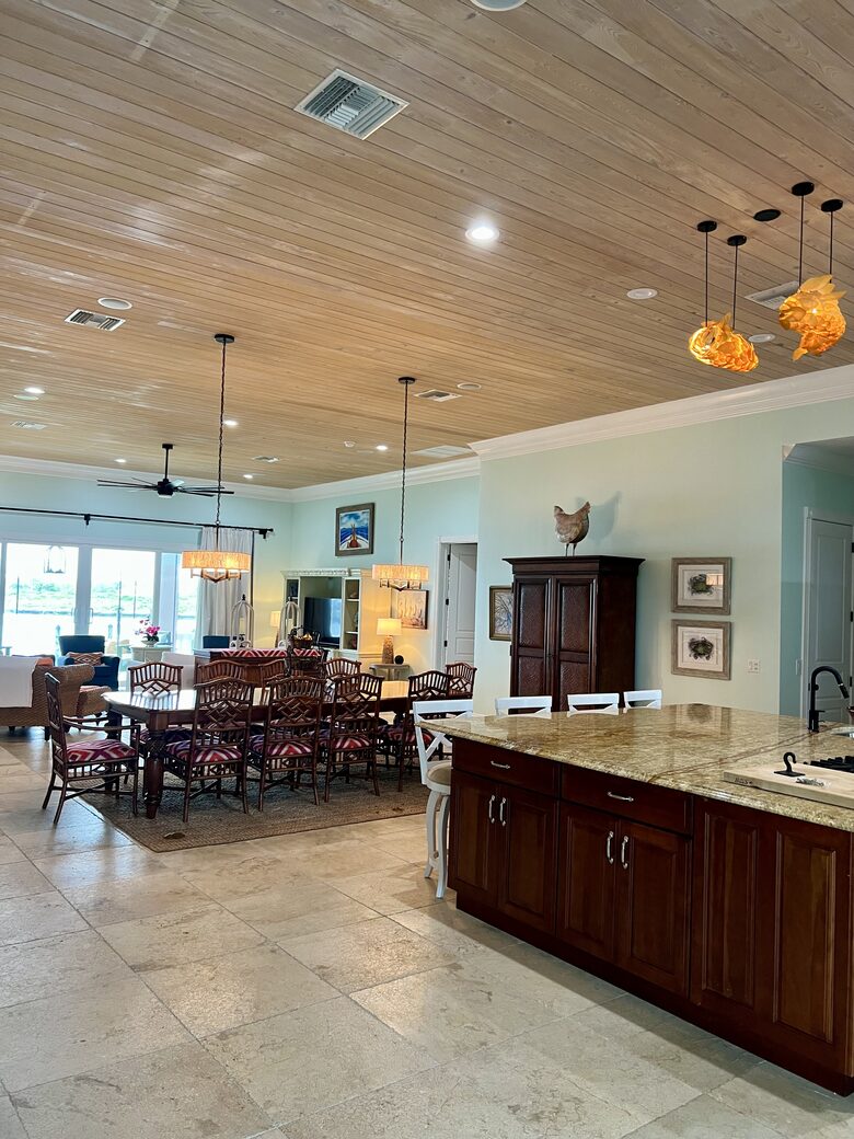 Spacious Waterfront Haven in Bahamas, Treasure Cay - Treasure cay, Bahamas