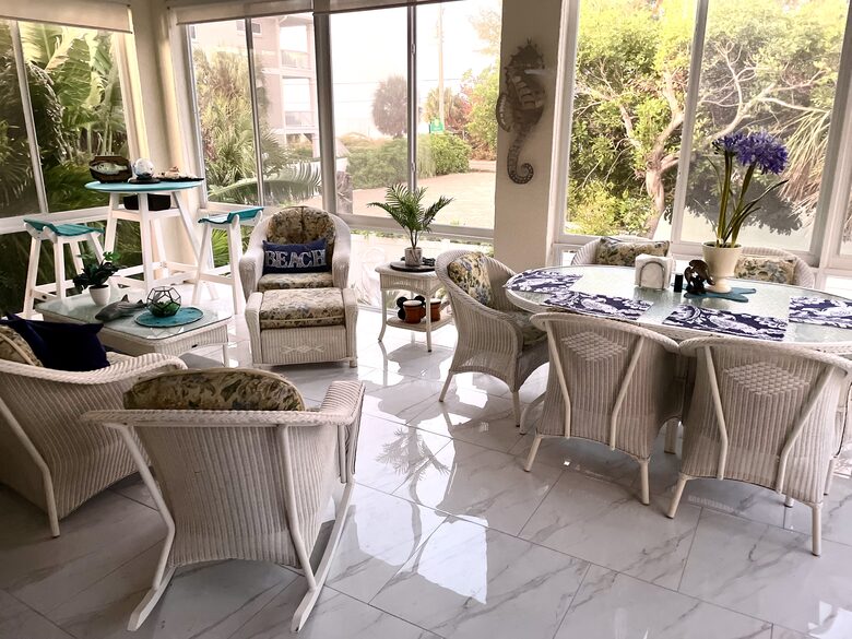 Tropical Beach House | Private & Luxurious with Beach View, Pool, Spa, and Steps to Sand! - Bradenton Beach, Florida
