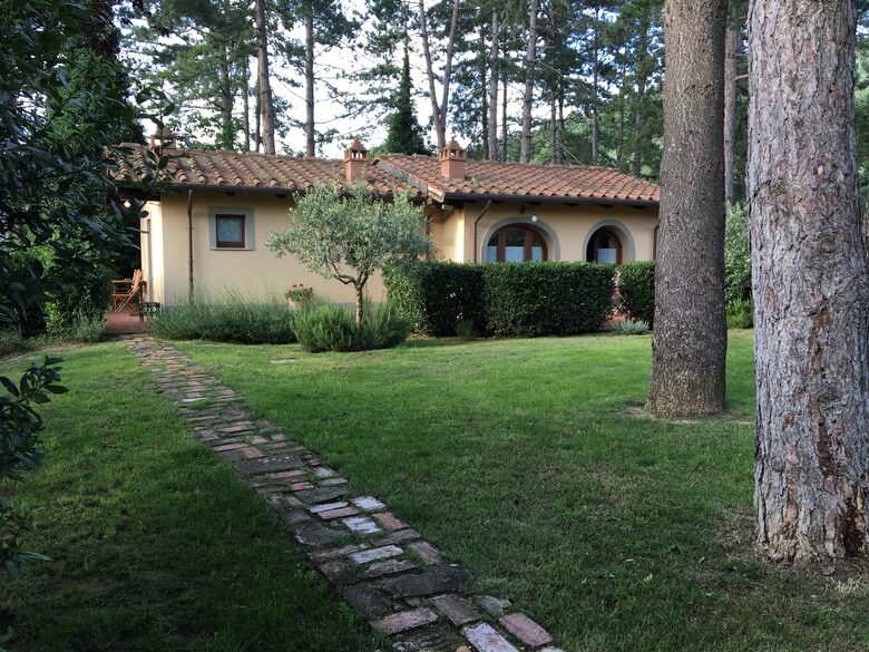 Agriturismo Borgo Santa Lucia - Castiglion Fiorentino, Italy