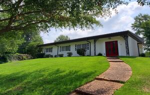 Casa de la Colina | Close to The University of Alabama - Tuscaloosa, Alabama