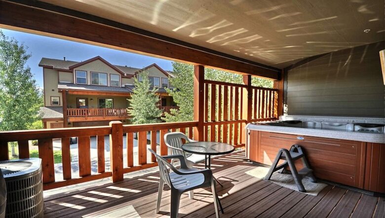 Deck with Hot Tub