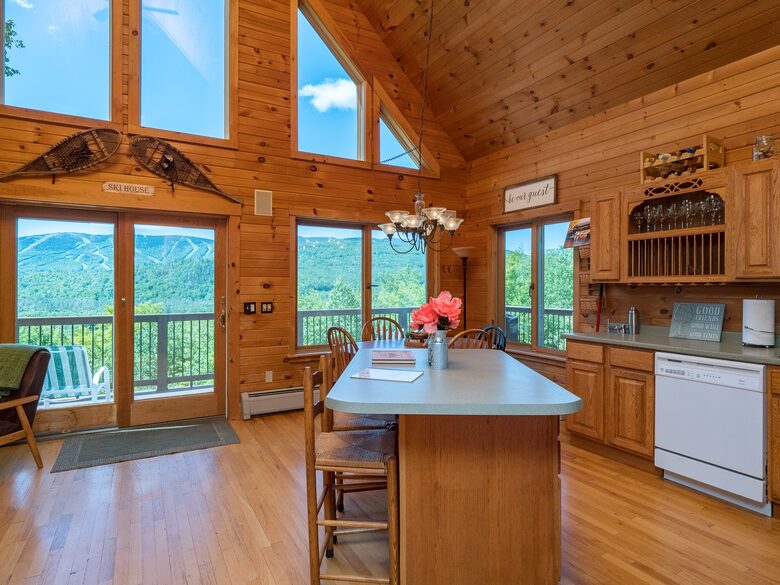 Sunday River Getaway | Minutes from the Mountain! - Newry, Maine
