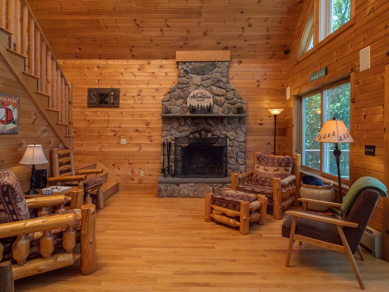 Sunday River Getaway | Minutes from the Mountain! - Newry, Maine