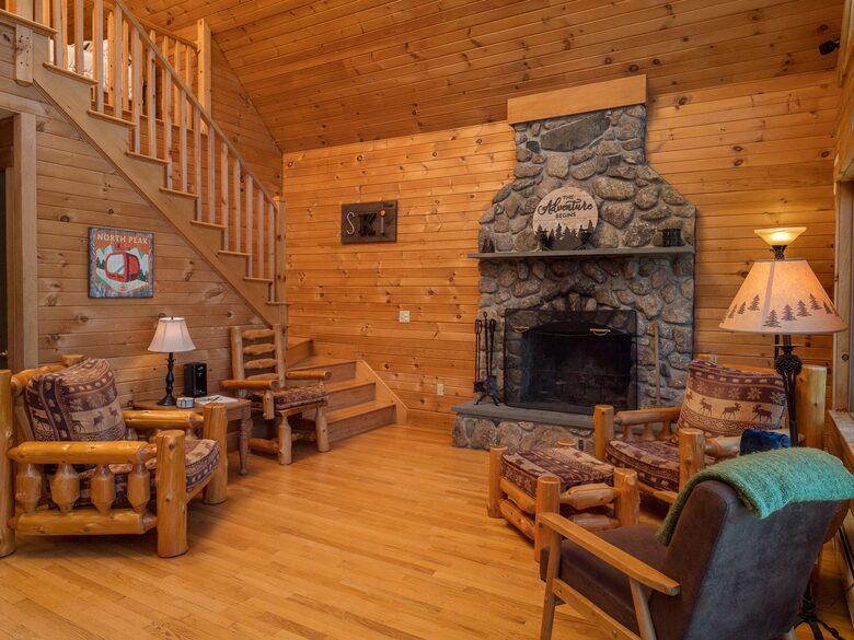 Sunday River Getaway | Minutes from the Mountain! - Newry, Maine