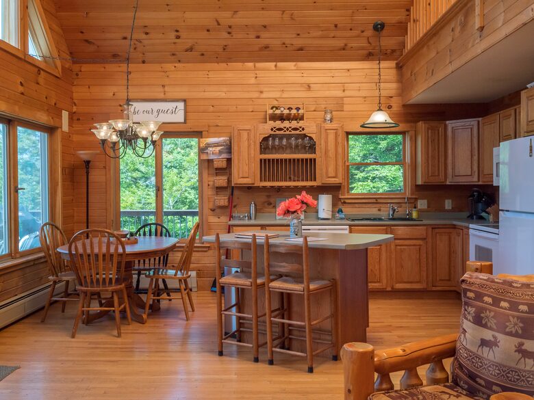 Sunday River Getaway | Minutes from the Mountain! - Newry, Maine