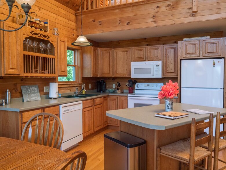 Sunday River Getaway | Minutes from the Mountain! - Newry, Maine
