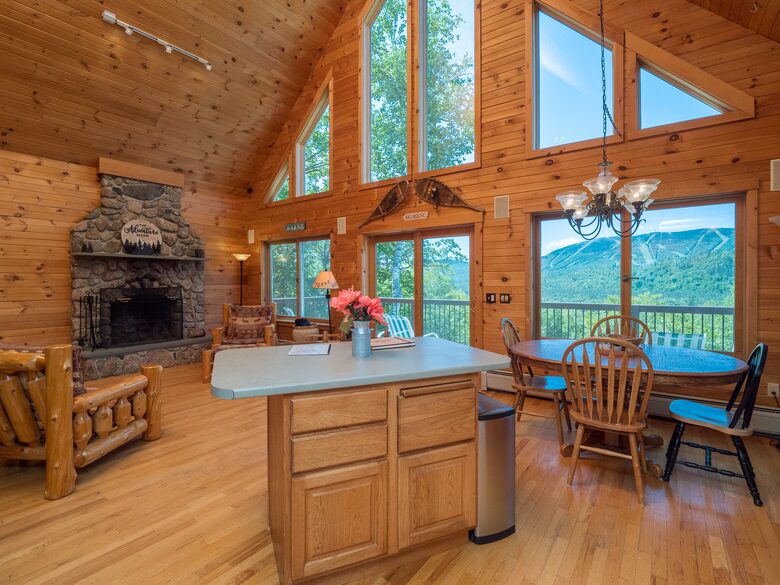 Sunday River Getaway | Minutes from the Mountain! - Newry, Maine