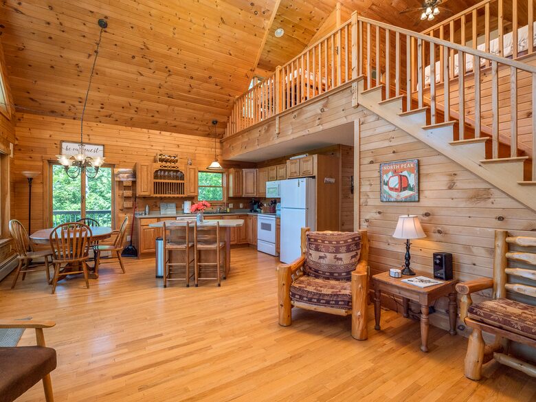 Sunday River Getaway | Minutes from the Mountain! - Newry, Maine