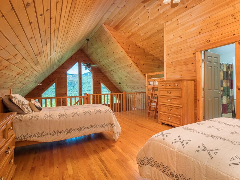Sunday River Getaway | Minutes from the Mountain! - Newry, Maine