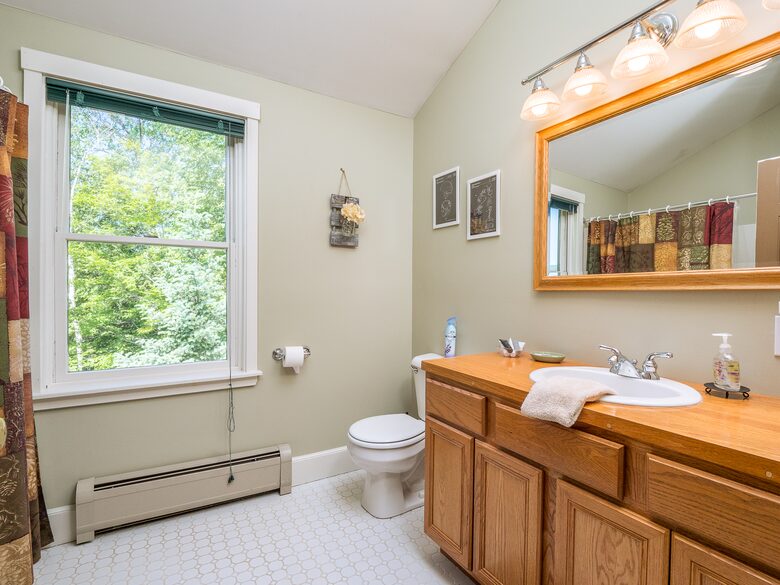 Sunday River Getaway | Minutes from the Mountain! - Newry, Maine