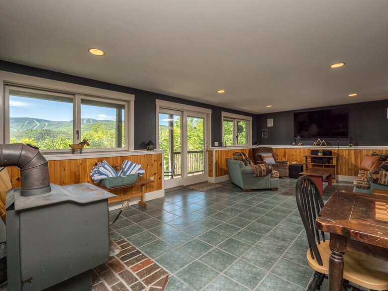 Sunday River Getaway | Minutes from the Mountain! - Newry, Maine