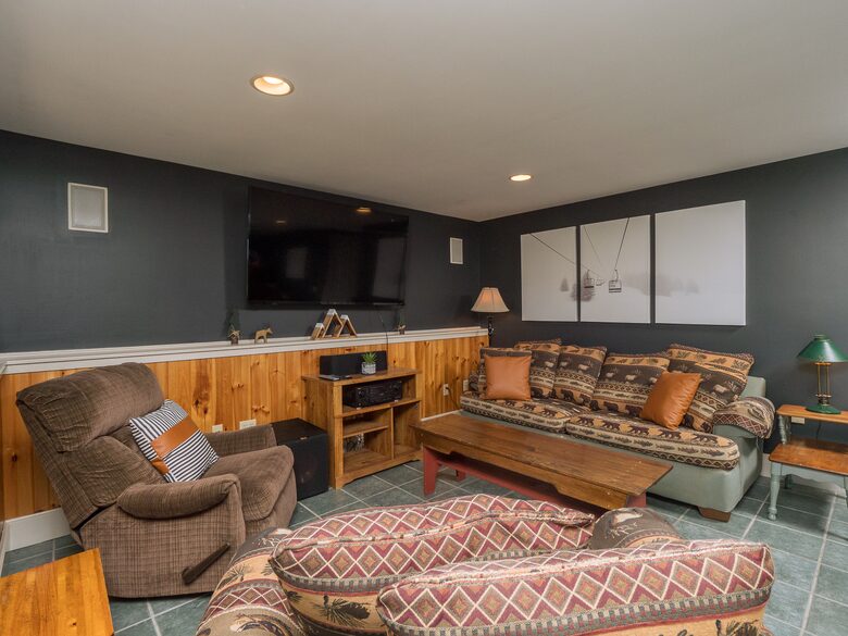 Sunday River Getaway | Minutes from the Mountain! - Newry, Maine
