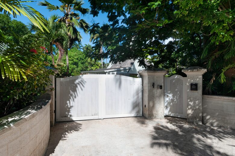 Queens Tower Private Boutique House - Holetown, Barbados