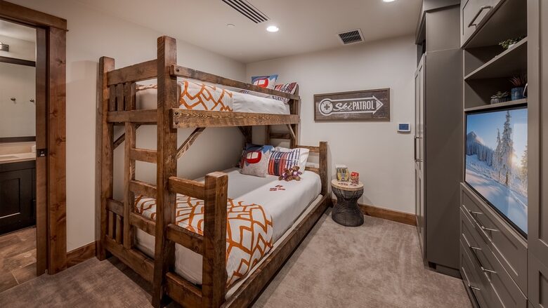 Mountain Meltaway | Moving Mountains Getaway - Steamboat Spring, Colorado