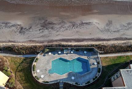 Charming Top-Floor Condo with Beach Views - North Topsail Beach, North Carolina