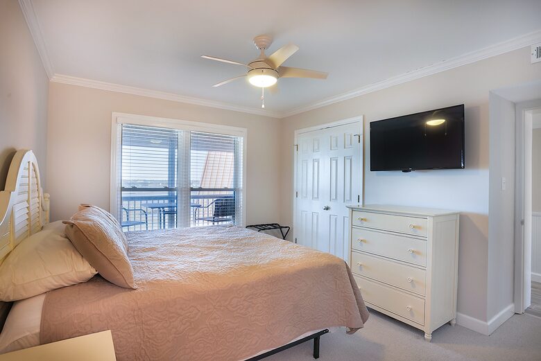Charming Top-Floor Condo with Beach Views - North Topsail Beach, North Carolina