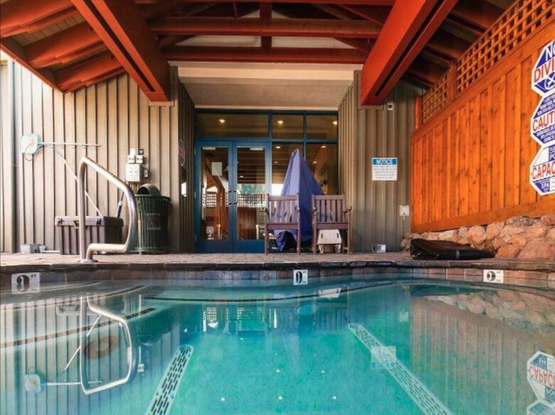 Luxury Alpine Retreat w Stunning Views & Summer/Fall Adventures at Palisades Tahoe - Olympic Valley, California