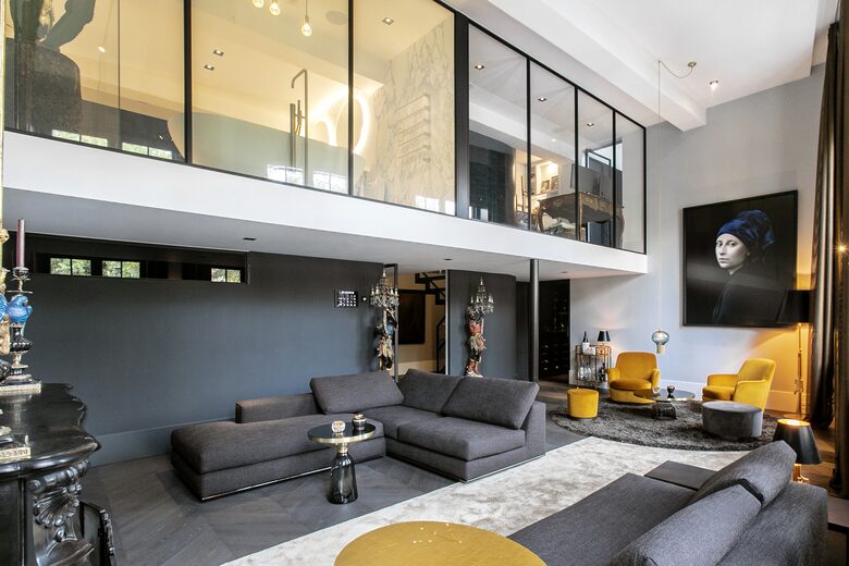 Stunning Canal House on a Quiet Canal in the Center of Town - Amsterdam, Netherlands