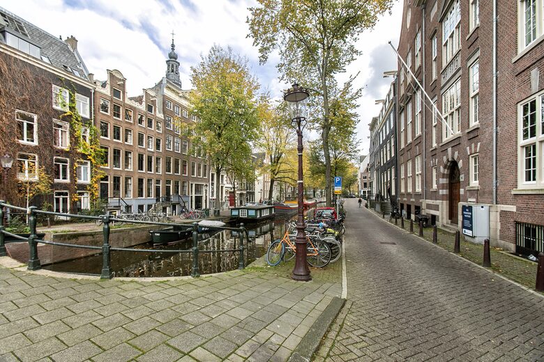 Stunning Canal House on a Quiet Canal in the Center of Town - Amsterdam, Netherlands