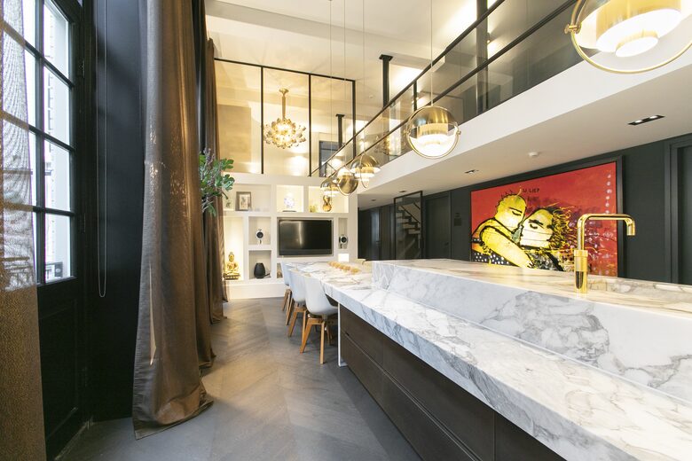 Stunning Canal House on a Quiet Canal in the Center of Town - Amsterdam, Netherlands